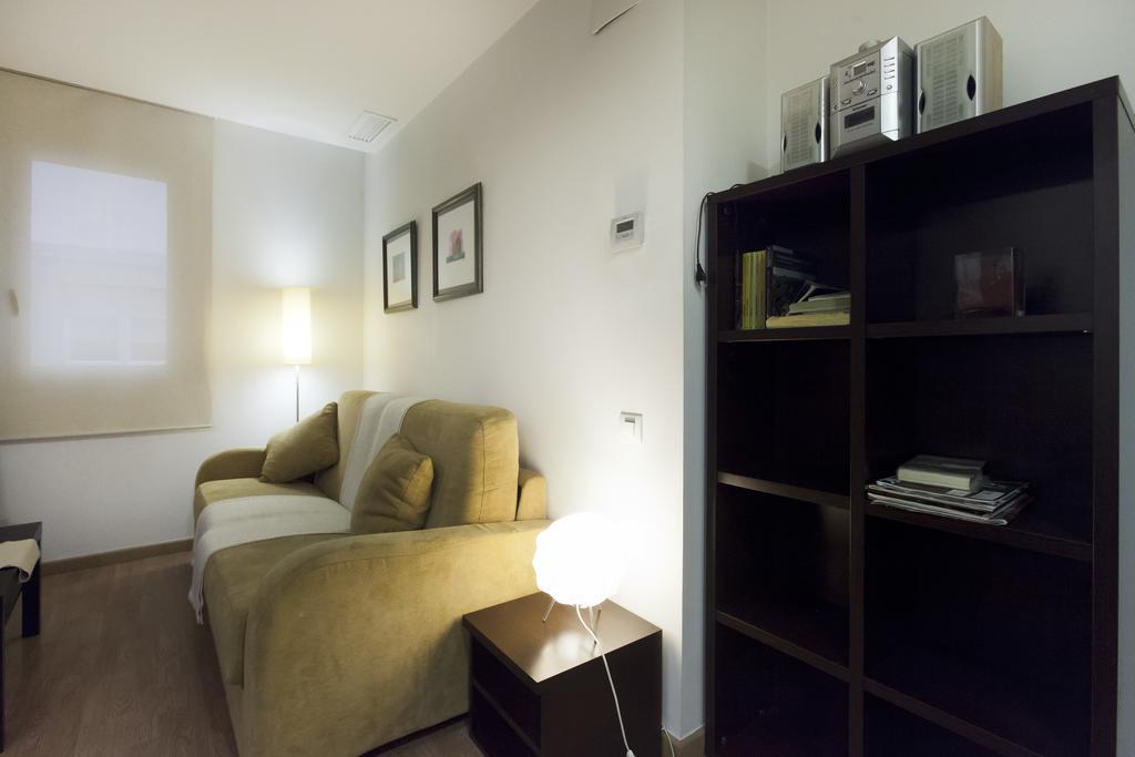 Apartaments Travessera-Parc Gueell Barcelona Kültér fotó