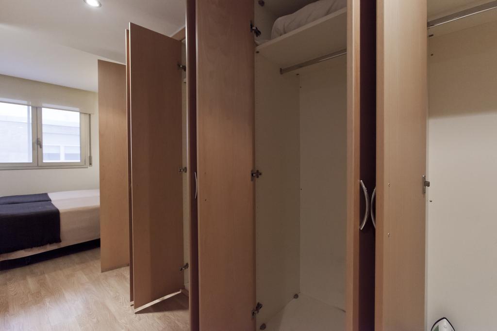 Apartaments Travessera-Parc Gueell Barcelona Kültér fotó