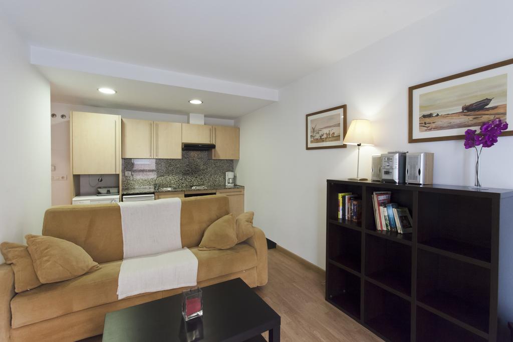 Apartaments Travessera-Parc Gueell Barcelona Kültér fotó