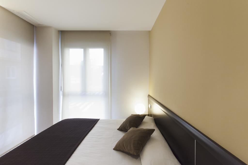 Apartaments Travessera-Parc Gueell Barcelona Kültér fotó