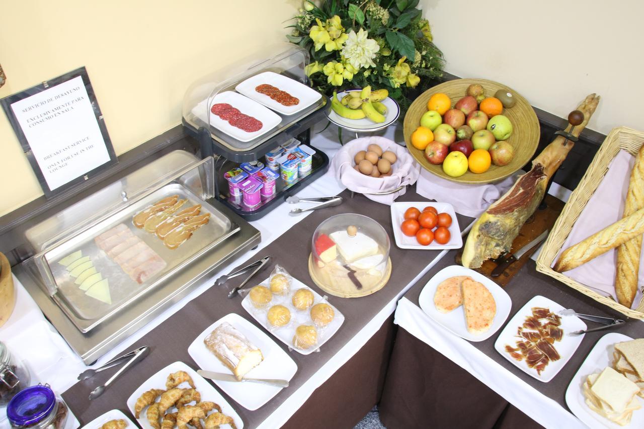 Apartaments Travessera-Parc Gueell Barcelona Kültér fotó